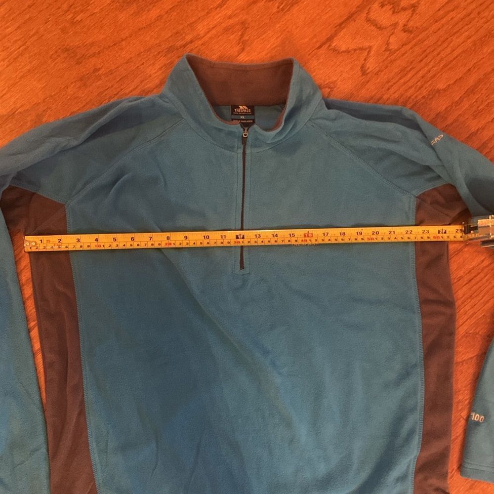Trespass, fleece quarter zip  blue and gray size, extra-large, very soft fleece
